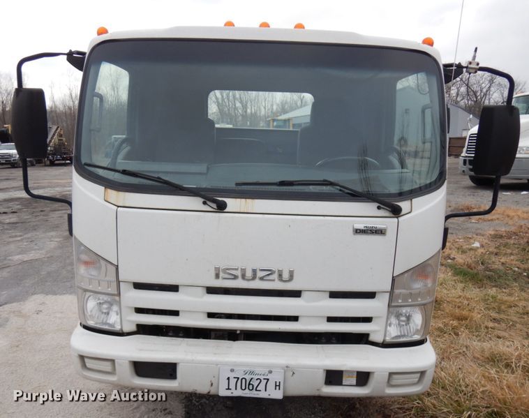 image for item HX9544 2014 Isuzu NQR  truck cab and chassis
