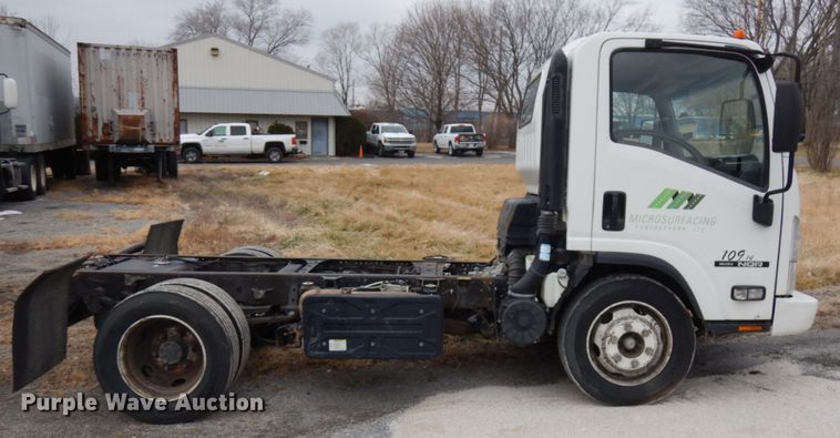 image for item HX9544 2014 Isuzu NQR  truck cab and chassis