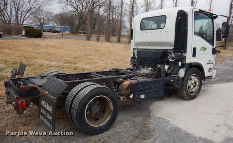 image for item HX9544 2014 Isuzu NQR  truck cab and chassis