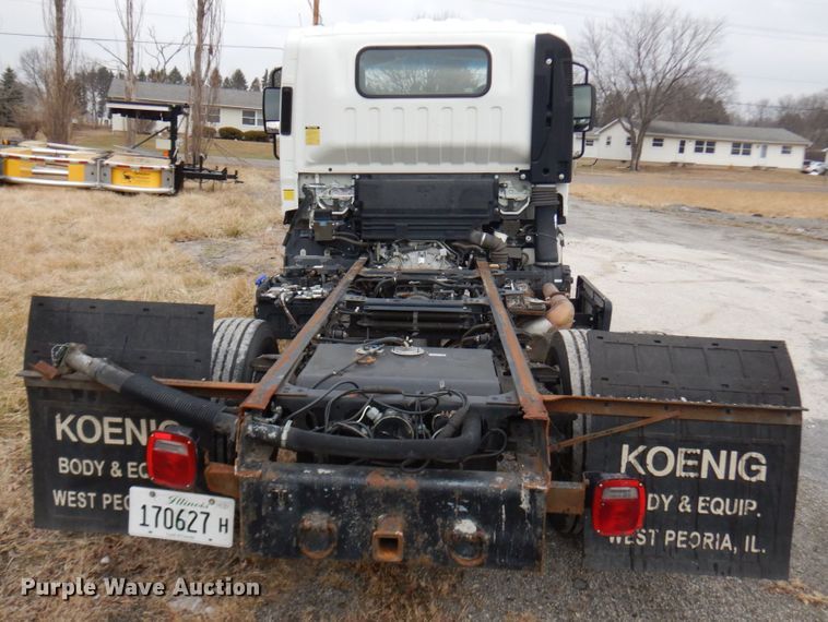 image for item HX9544 2014 Isuzu NQR  truck cab and chassis