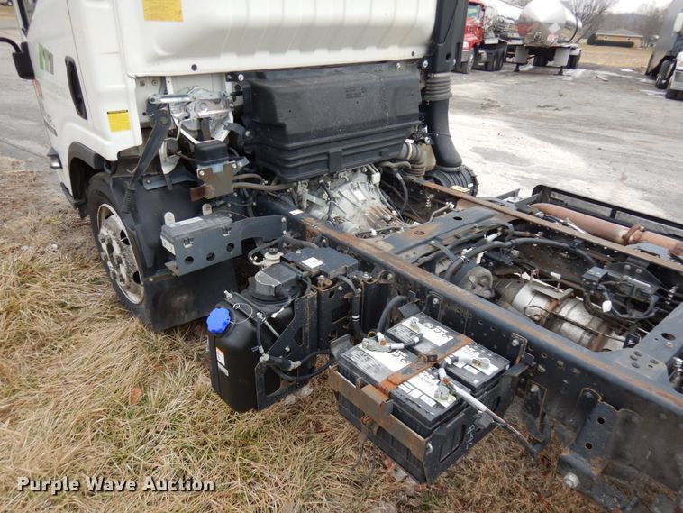 image for item HX9544 2014 Isuzu NQR  truck cab and chassis