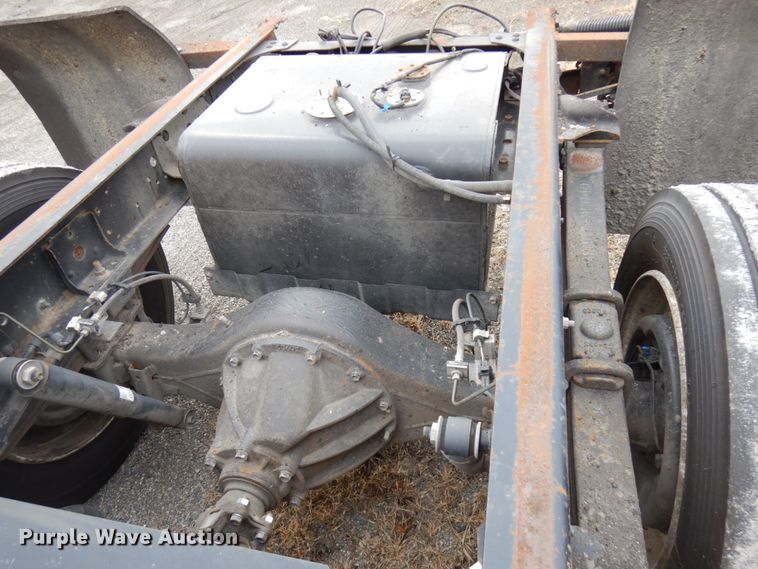 image for item HX9544 2014 Isuzu NQR  truck cab and chassis