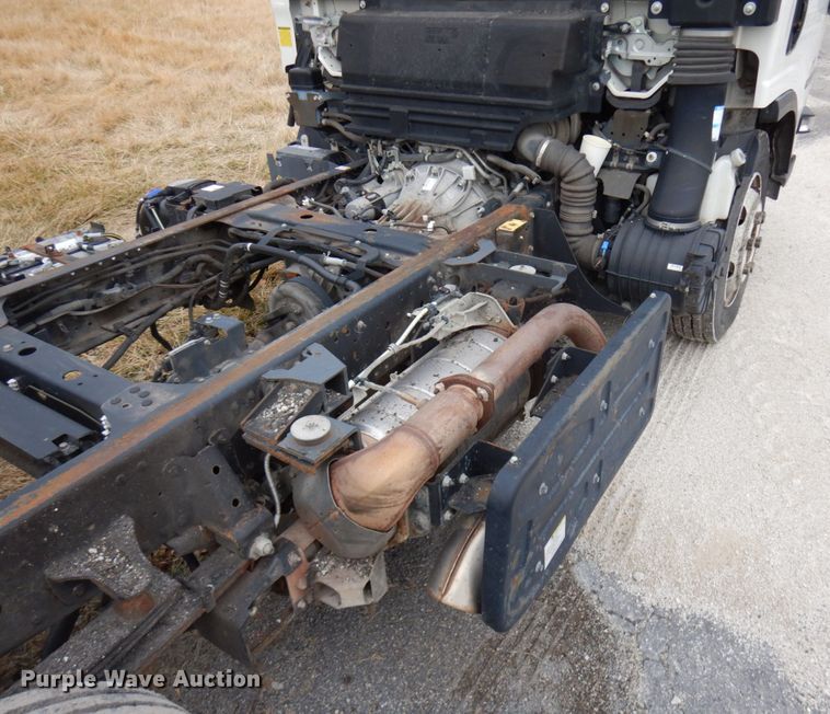 image for item HX9544 2014 Isuzu NQR  truck cab and chassis