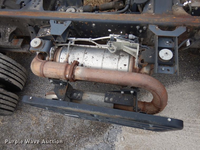 image for item HX9544 2014 Isuzu NQR  truck cab and chassis