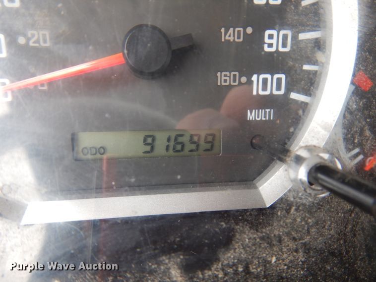 image for item HX9544 2014 Isuzu NQR  truck cab and chassis