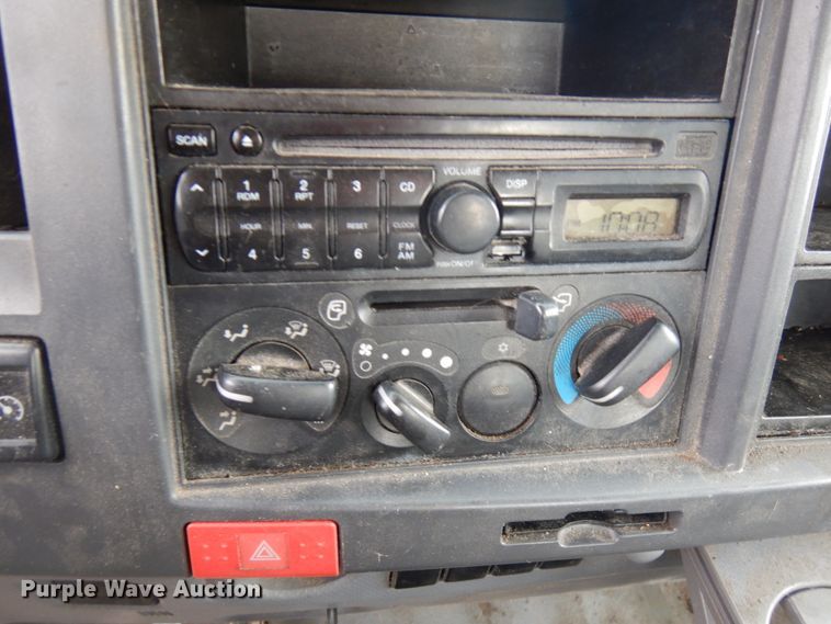 image for item HX9544 2014 Isuzu NQR  truck cab and chassis