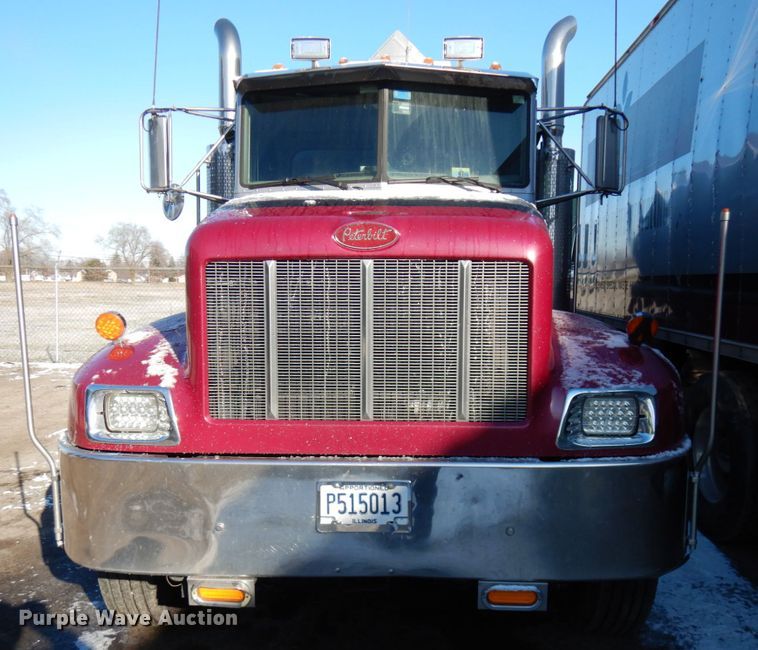 image for item HX9551 2005 Peterbilt 330  tank truck