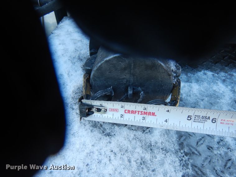 image for item HX9551 2005 Peterbilt 330  tank truck