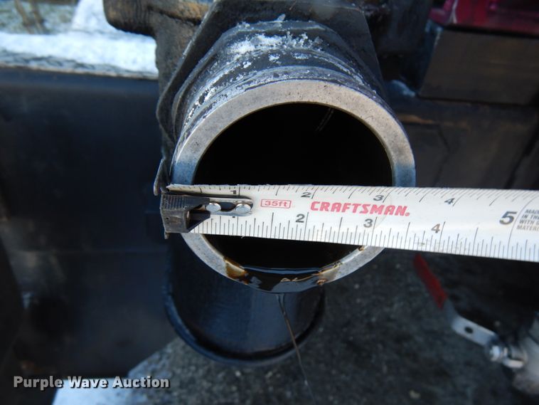 image for item HX9551 2005 Peterbilt 330  tank truck