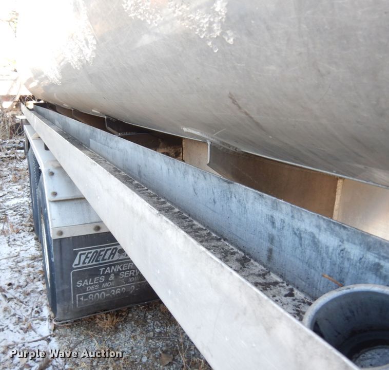 image for item HX9552 Kenworth  tank truck