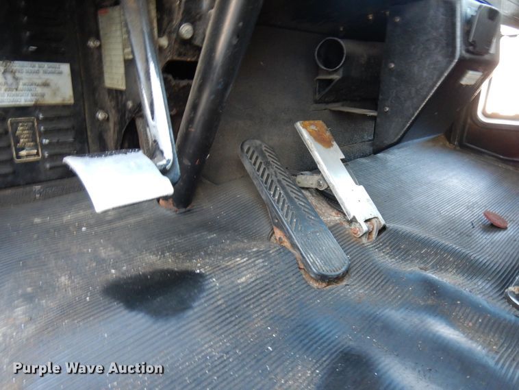 image for item HX9552 Kenworth  tank truck