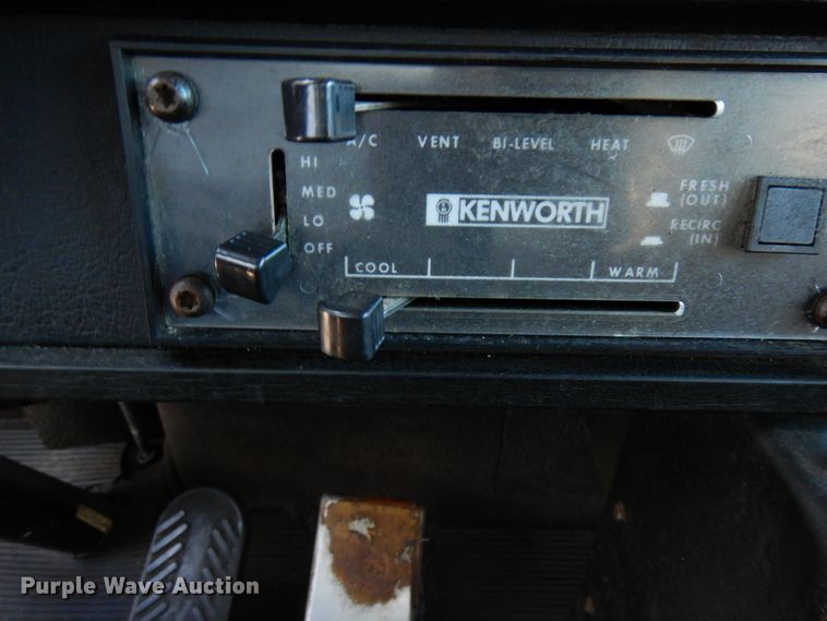 image for item HX9552 Kenworth  tank truck