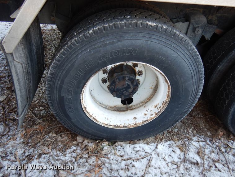 image for item HX9552 Kenworth  tank truck