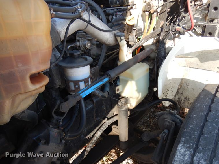 image for item HX9553 2008 International 4300  tank truck