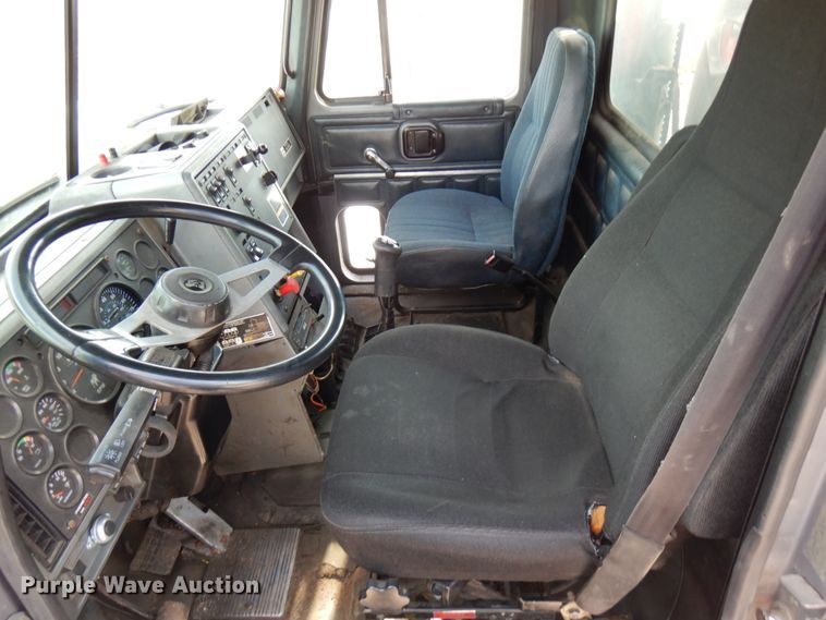 image for item HX9554 1996 Mack CH613  tank truck