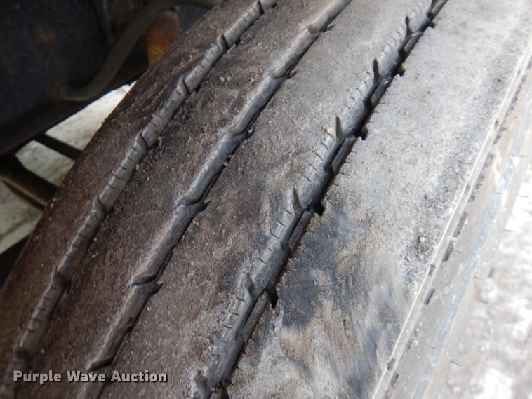 image for item HX9554 1996 Mack CH613  tank truck