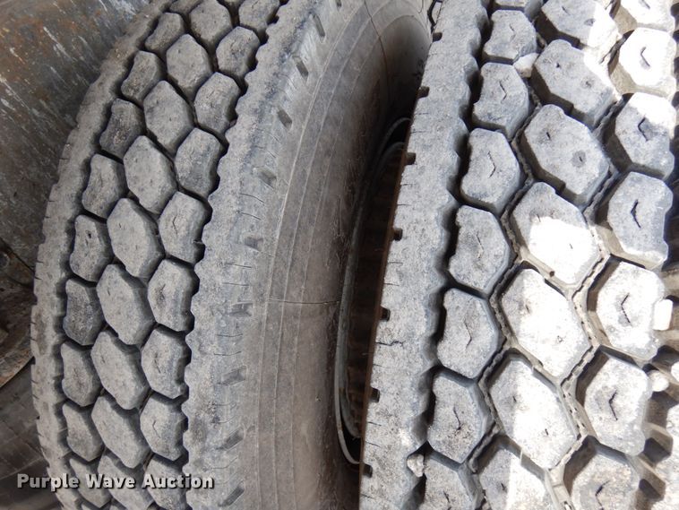 image for item HX9554 1996 Mack CH613  tank truck