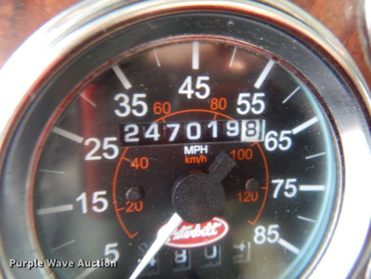 image for item HX9558 2001 Peterbilt 379  tank truck