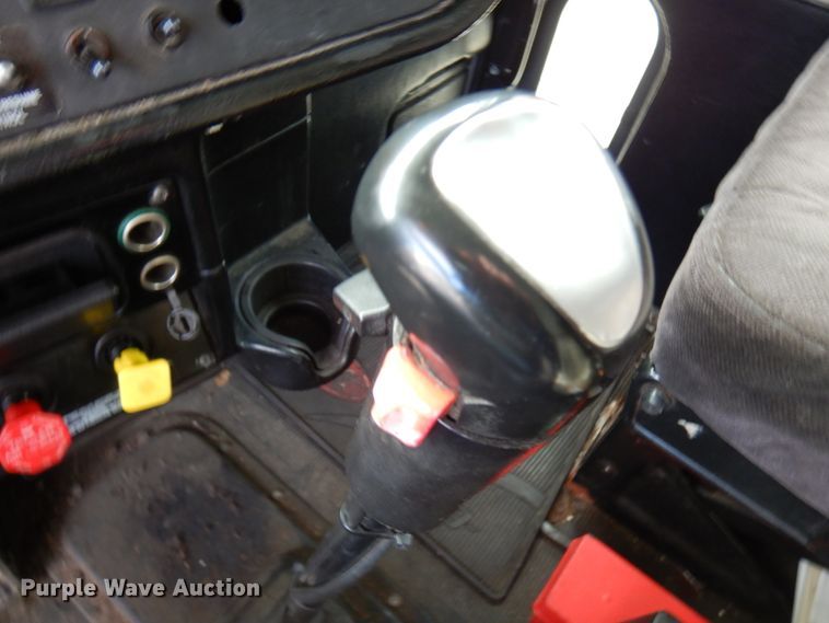 image for item HX9558 2001 Peterbilt 379  tank truck