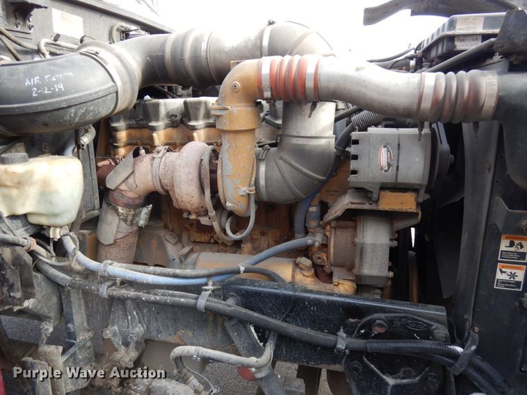 image for item HX9558 2001 Peterbilt 379  tank truck