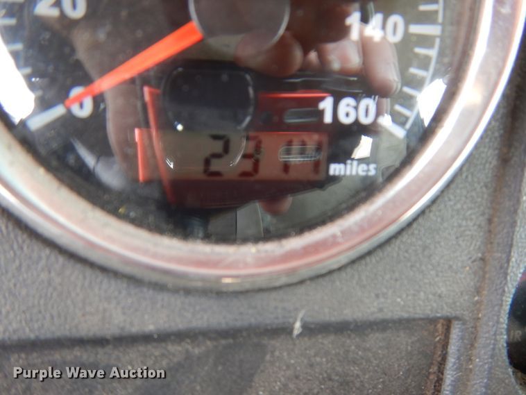 image for item HX9560 1999 Freightliner FL112  tank truck