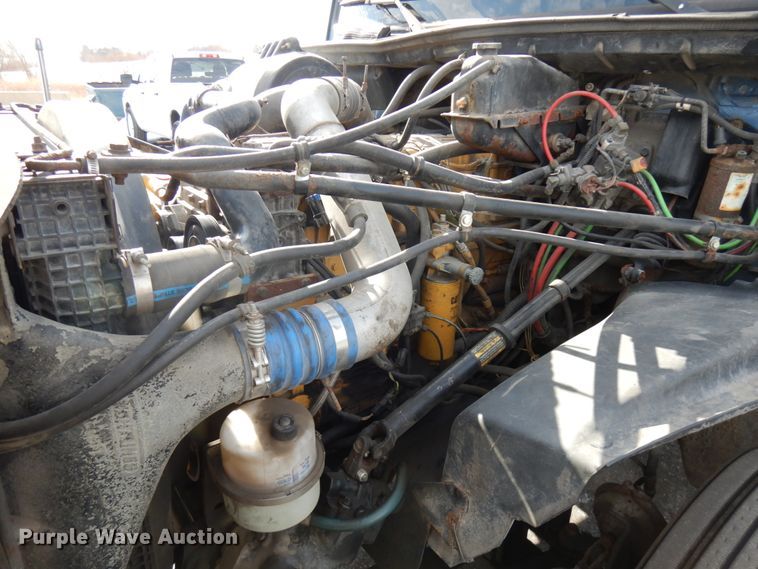 image for item HX9560 1999 Freightliner FL112  tank truck