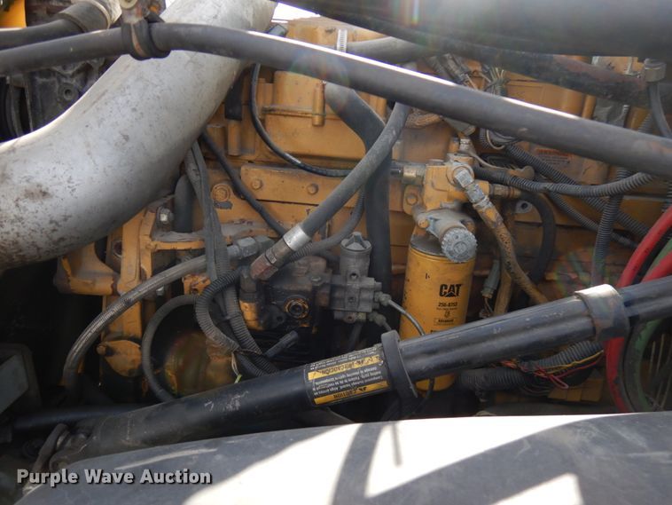 image for item HX9560 1999 Freightliner FL112  tank truck