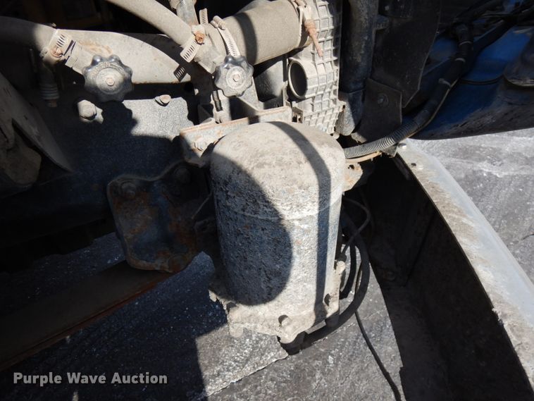 image for item HX9560 1999 Freightliner FL112  tank truck