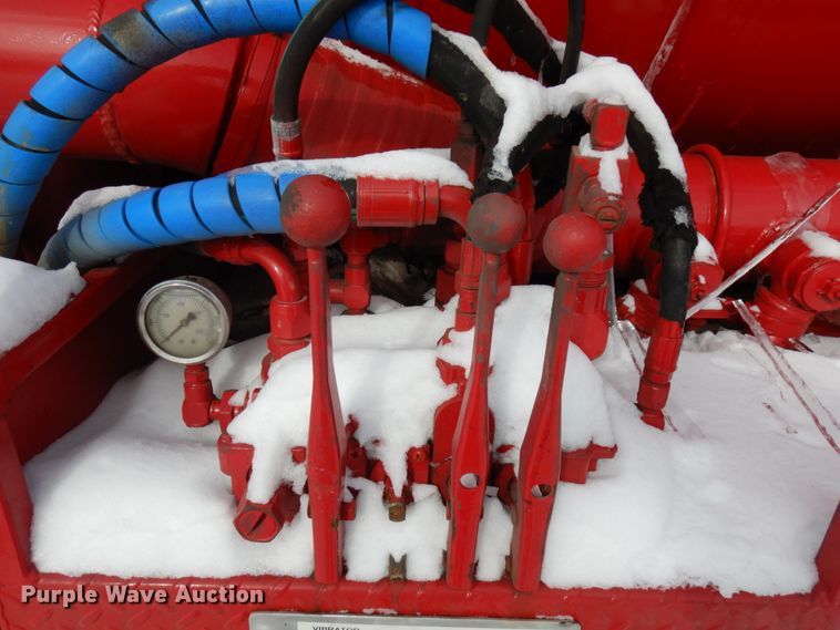 image for item HX9562 1997 Western Star 4800  vacuum truck