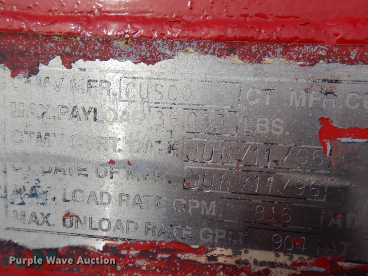 image for item HX9562 1997 Western Star 4800  vacuum truck