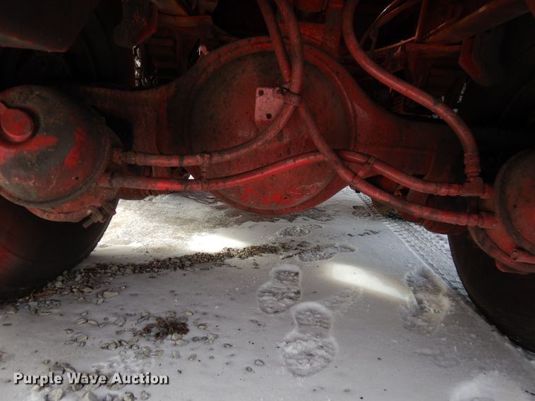 image for item HX9562 1997 Western Star 4800  vacuum truck