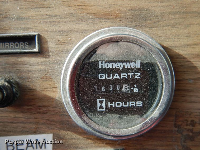 image for item HX9562 1997 Western Star 4800  vacuum truck