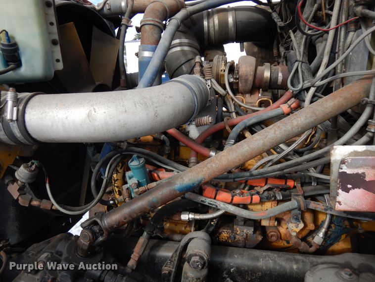 image for item HX9562 1997 Western Star 4800  vacuum truck