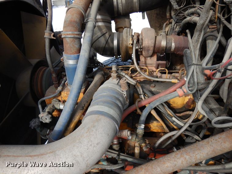 image for item HX9562 1997 Western Star 4800  vacuum truck