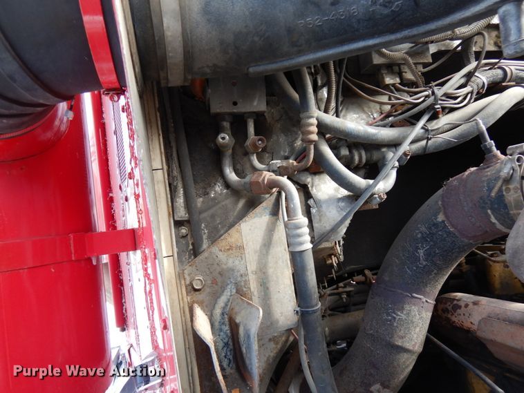 image for item HX9562 1997 Western Star 4800  vacuum truck