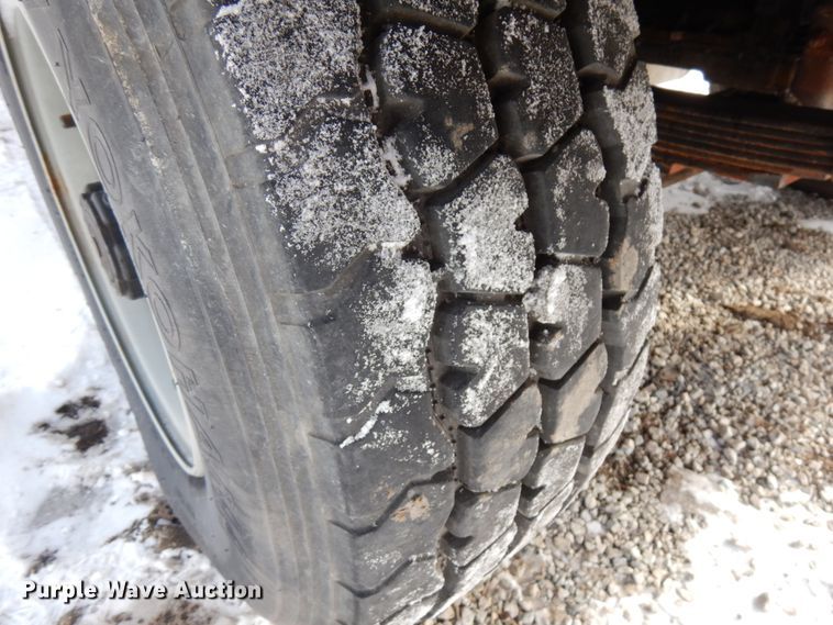 image for item HX9562 1997 Western Star 4800  vacuum truck