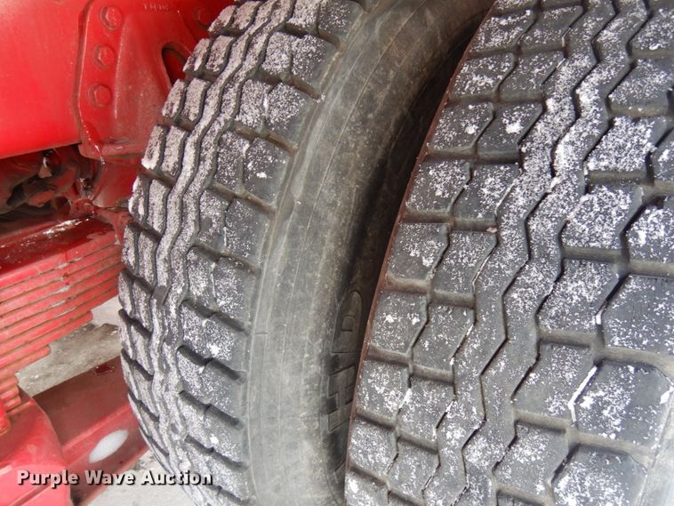 image for item HX9562 1997 Western Star 4800  vacuum truck