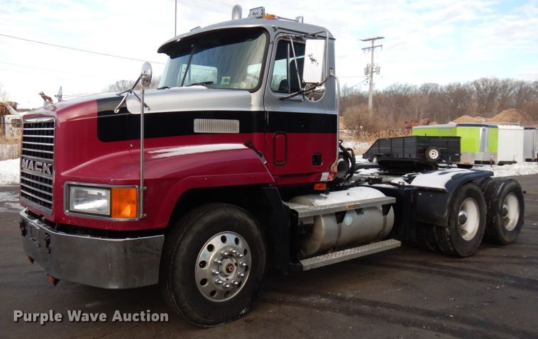 image for item HX9564 1998 Mack CH613  semi truck
