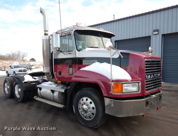 image for item HX9564 1998 Mack CH613  semi truck