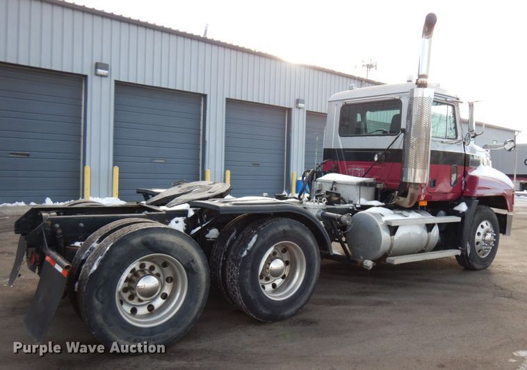 image for item HX9564 1998 Mack CH613  semi truck