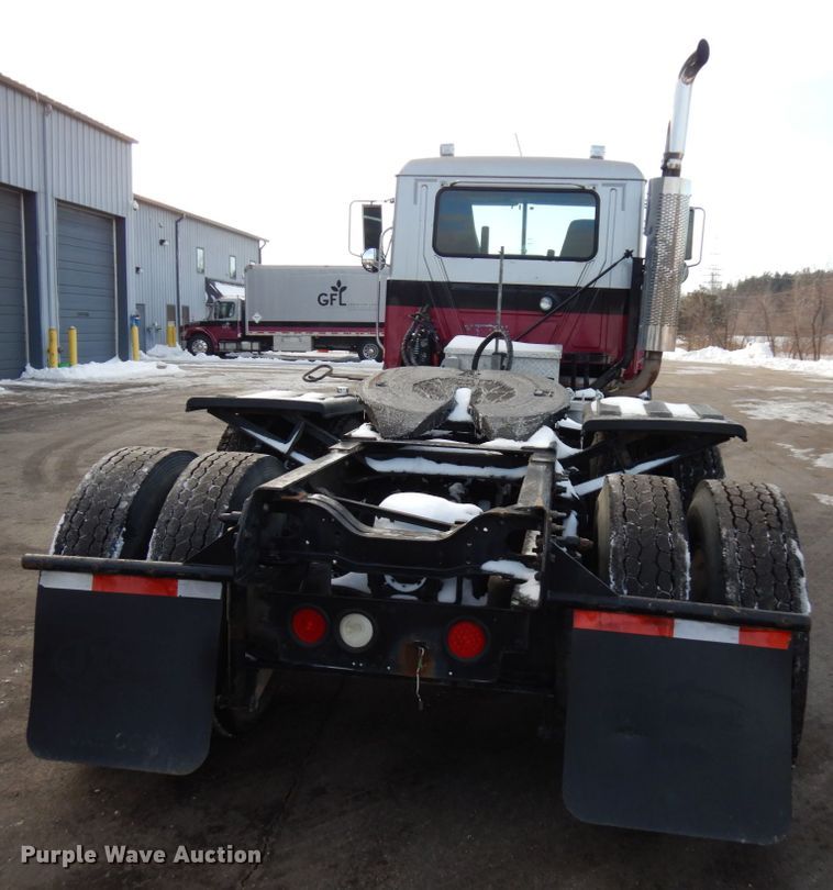 image for item HX9564 1998 Mack CH613  semi truck