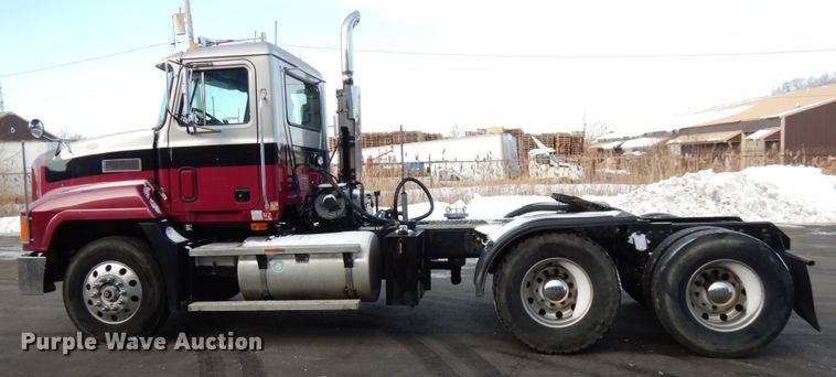 image for item HX9564 1998 Mack CH613  semi truck