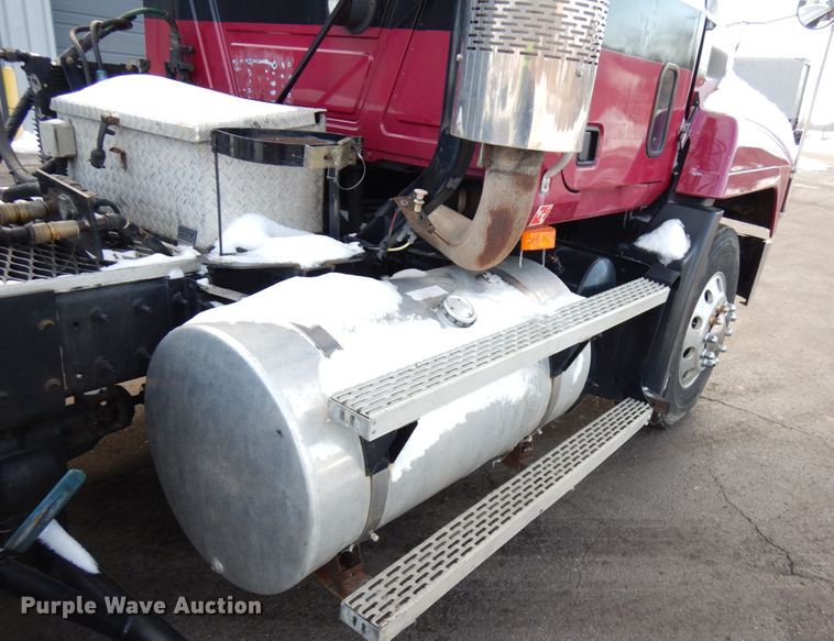 image for item HX9564 1998 Mack CH613  semi truck