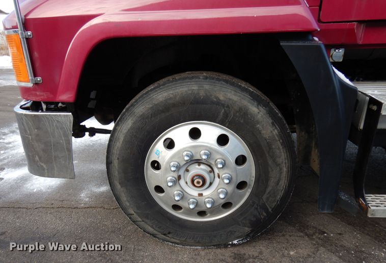 image for item HX9564 1998 Mack CH613  semi truck