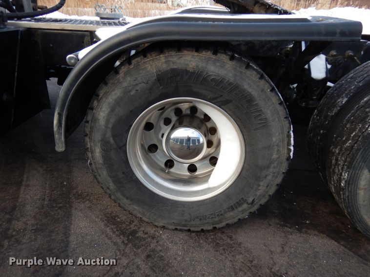 image for item HX9564 1998 Mack CH613  semi truck