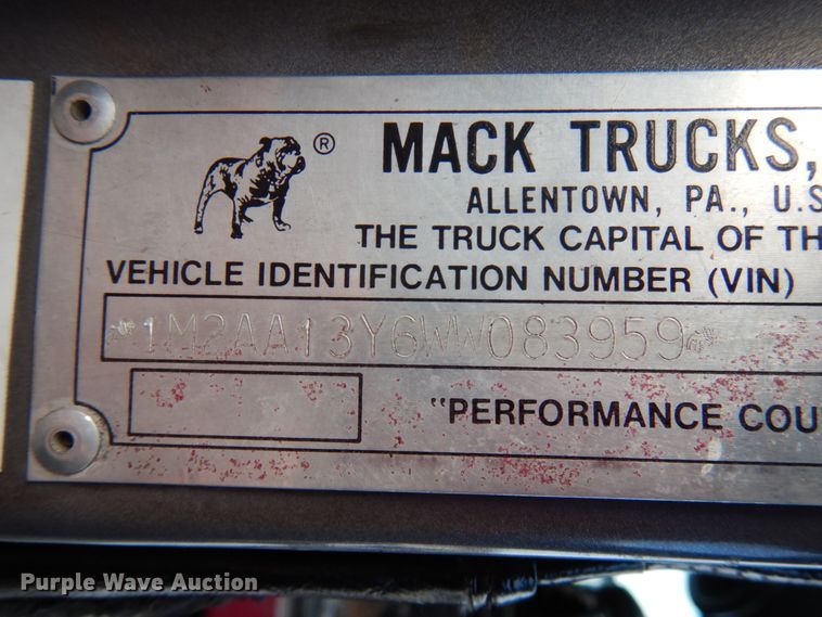 image for item HX9564 1998 Mack CH613  semi truck