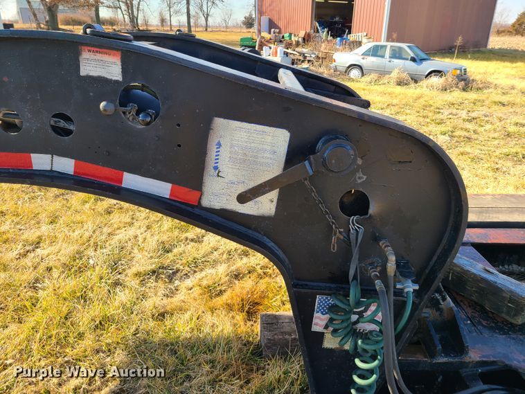 image for item IA9257 2000 Fontaine lowboy equipment trailer