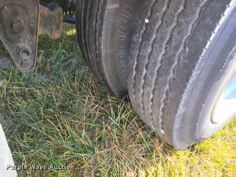 image for item IA9257 2000 Fontaine lowboy equipment trailer