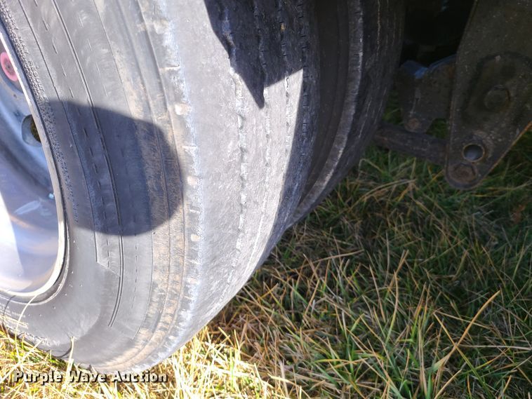 image for item IA9257 2000 Fontaine lowboy equipment trailer