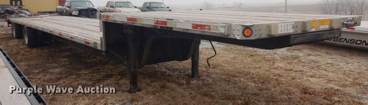 image for item IG9203 2007 Utility drop deck trailer